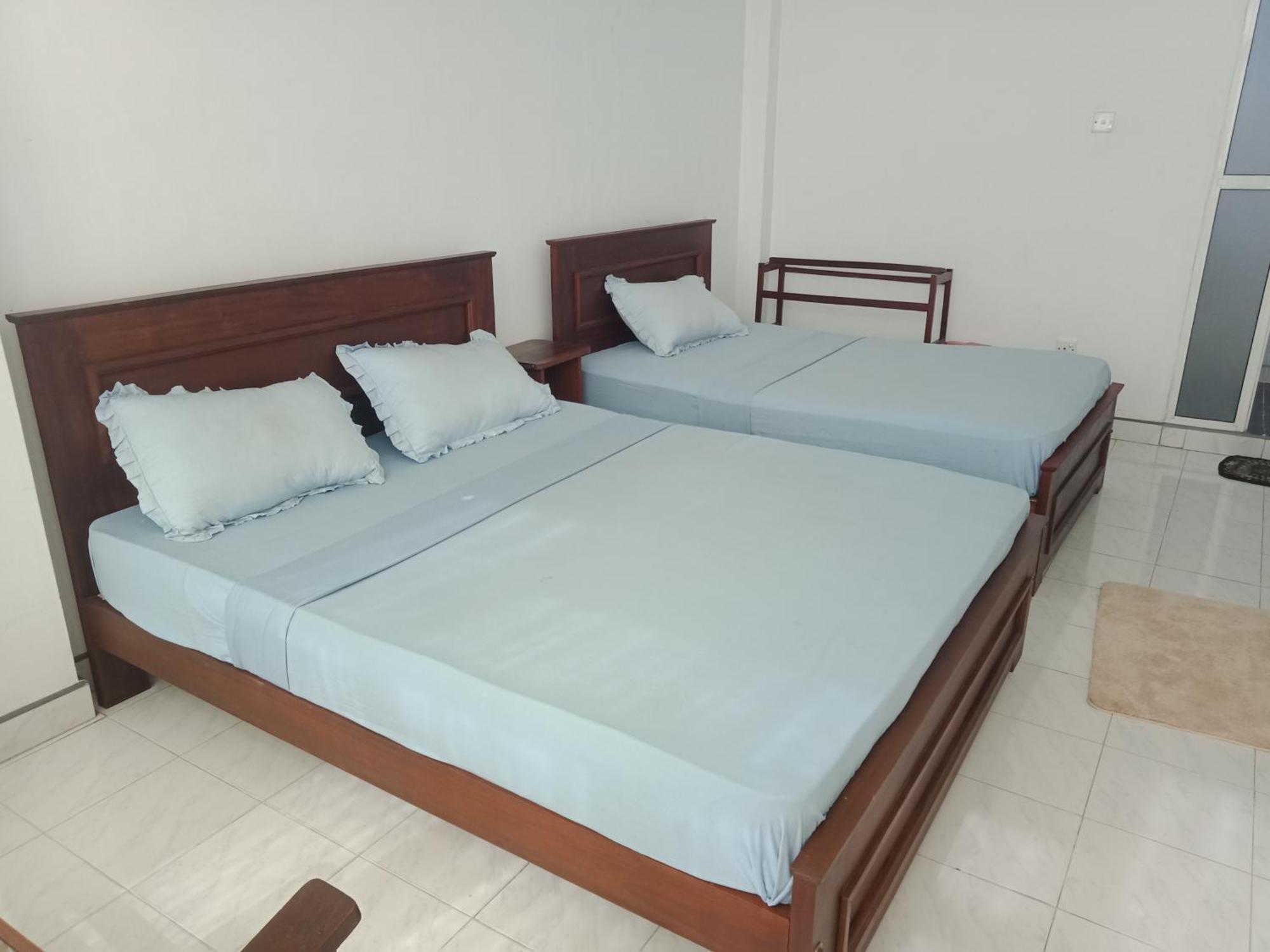 Kingdom Gate Hotel Katugastota Bagian luar foto